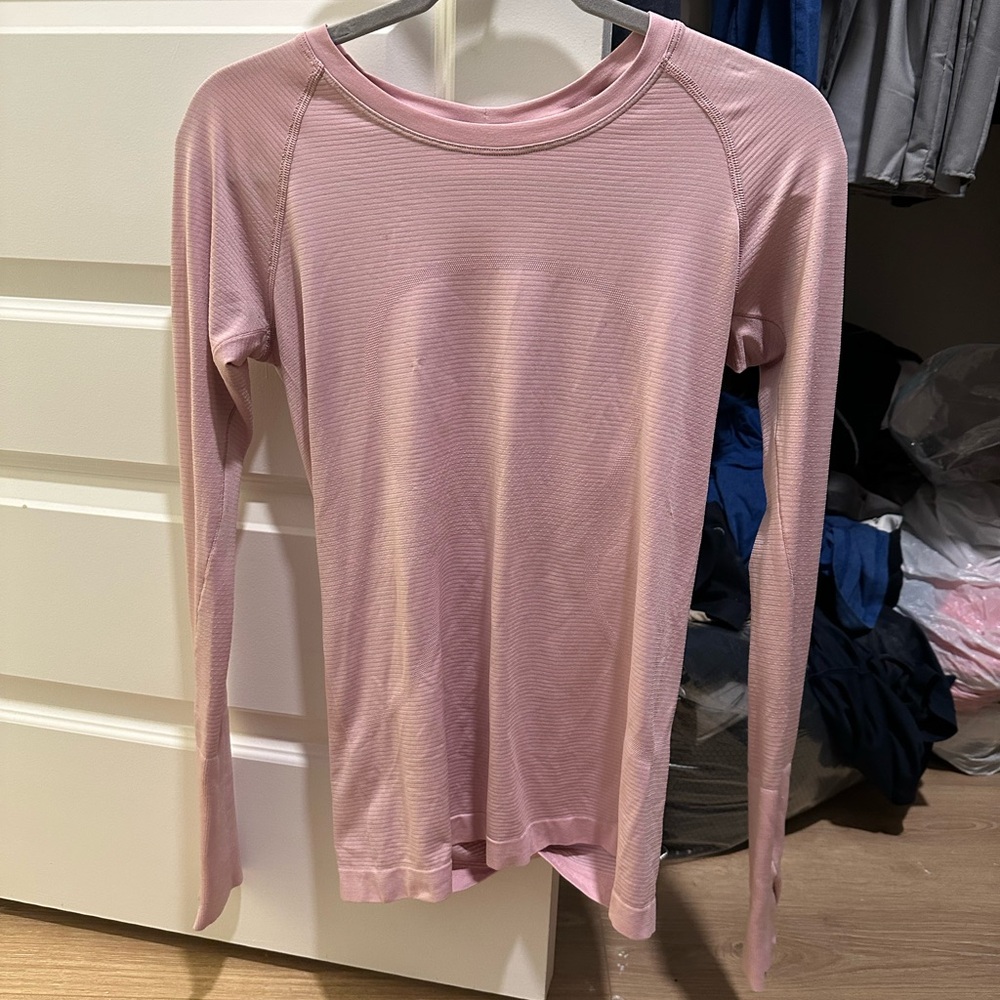 Lululemon long sleeve swiftly